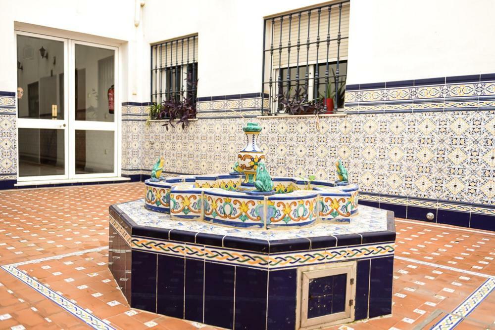 Serva La Bari Shared Apartment Sevilha Exterior foto