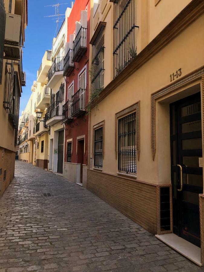 Serva La Bari Shared Apartment Sevilha Exterior foto
